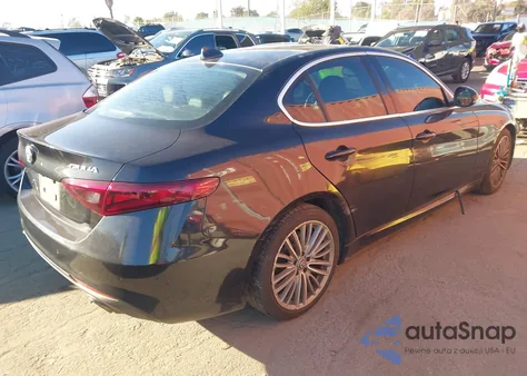 2017 Alfa Romeo Giulia Ti Rwd z USA, uszkodzony, nr VIN ZARFAECN0H7528237